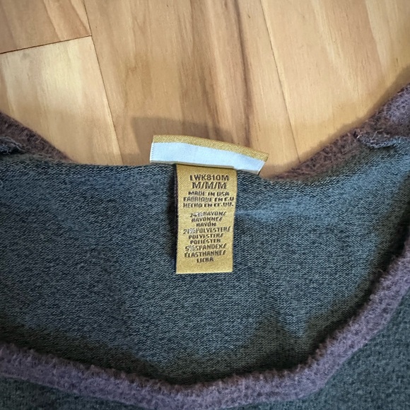 Women’s Wrangler Saguaro Sequin cactus pullover w/raglan sleeves. Mix colors. - Picture 4 of 8